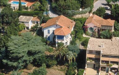 Vue aérienne depuis le sud.