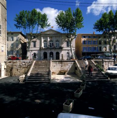 Vue d'ensemble avec escaliers avenue Allongue.