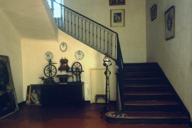 Vestibule et escalier.