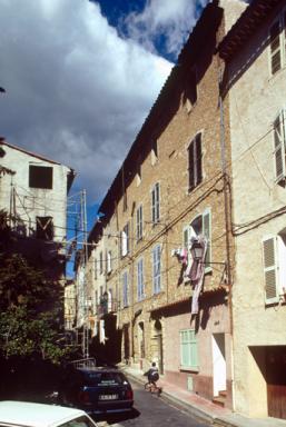 Façade, rue de la Trinité.