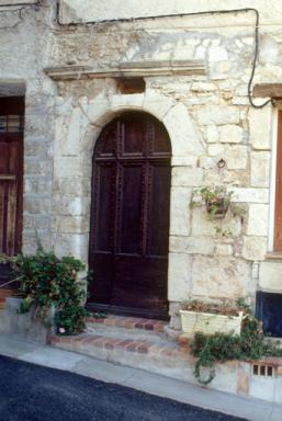 Maison, rue Droite (M2 837) : porte.