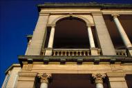 Façade sud. Deuxième niveau de la travée gauche de l'avant-corps.