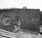 Logis du prieur, élévation nord au-dessus de la galerie nord du grand cloître, partie ouest.