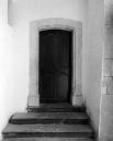 Bâtiment C, grand escalier, porte palière du rez-de-chaussée.