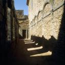 Petit cloître, galerie est, vue d'ensemble prise du sud.