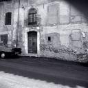 Maison : porte et fenêtre.