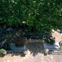 Terrasse et son escalier d'accès.