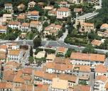 Vue aérienne depuis le sud.