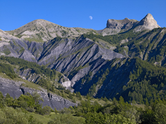 Paysage de marnes à Tartonne