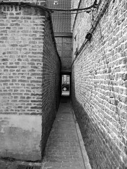 la rue Sainte-Catherine vue de la cour de Pologne